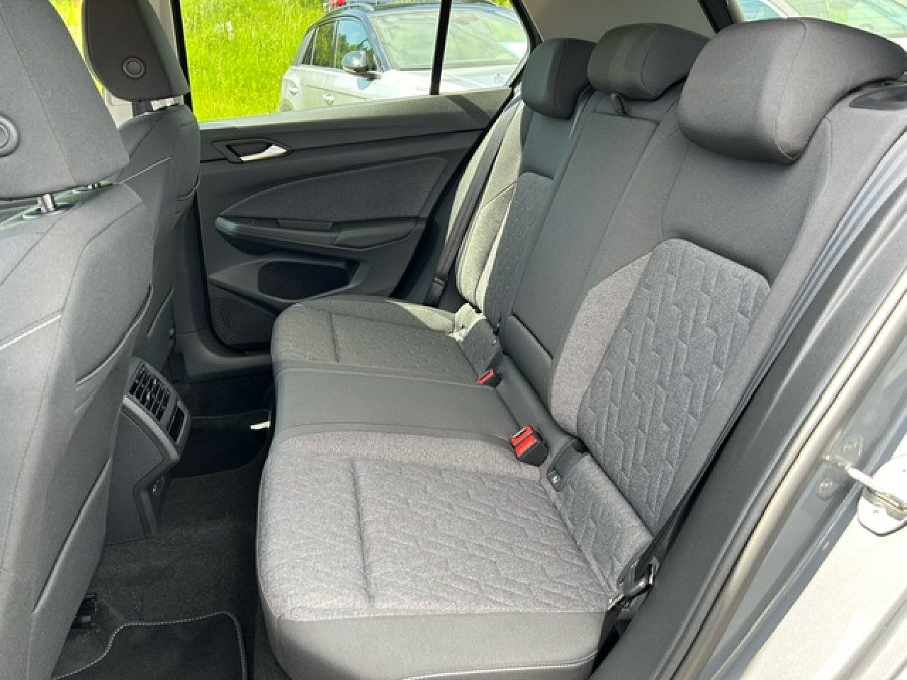 Volkswagen Golf VIII Move 1.5 TSI - Samsaru's Car Outlet
