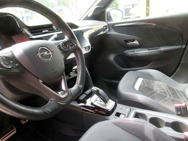 Opel Corsa 1.2 Ultimate - Samsaru's Car Outlet