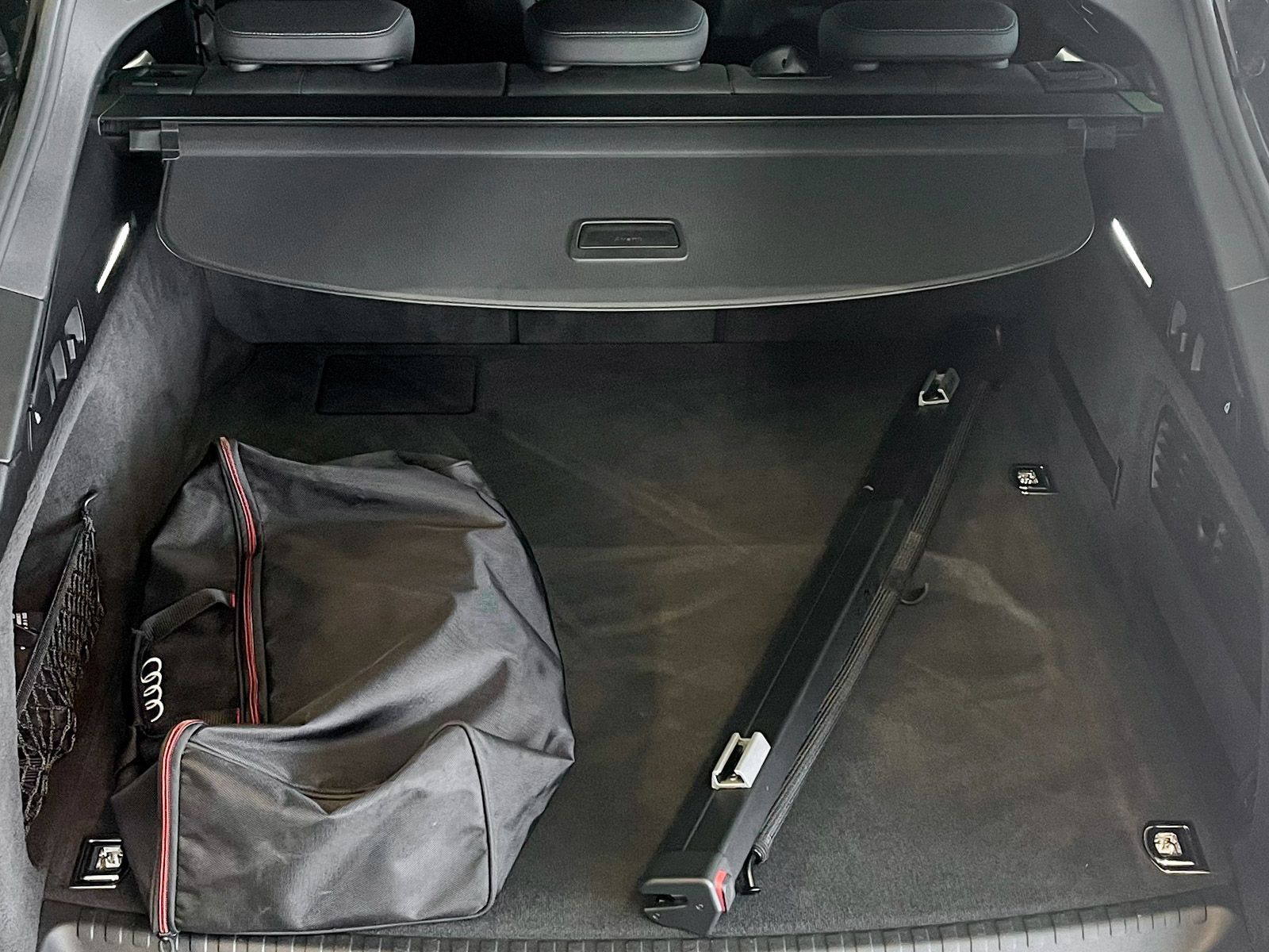 Audi A6 Avant 55 TFSIe quattro sport S tronic - Samsaru's Car Outlet