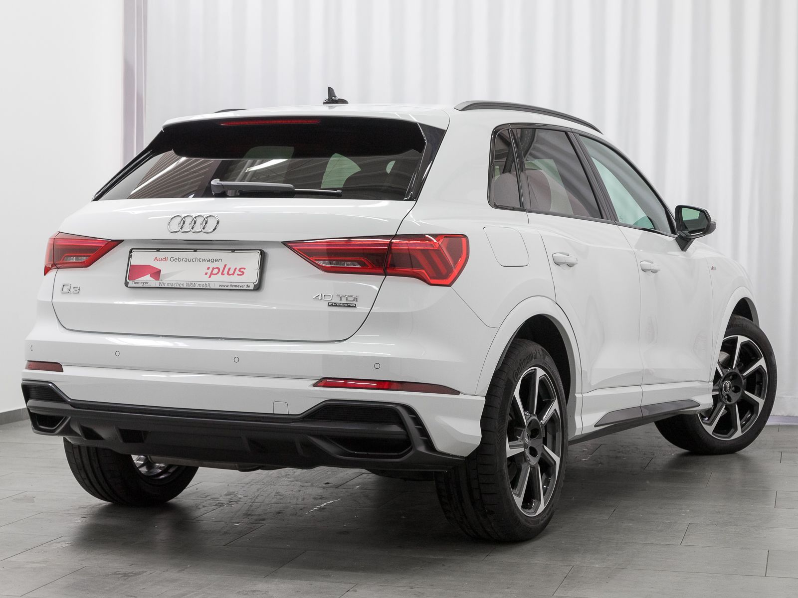 Audi Q3 40 TDI Q S LINE - Samsaru's Car Outlet