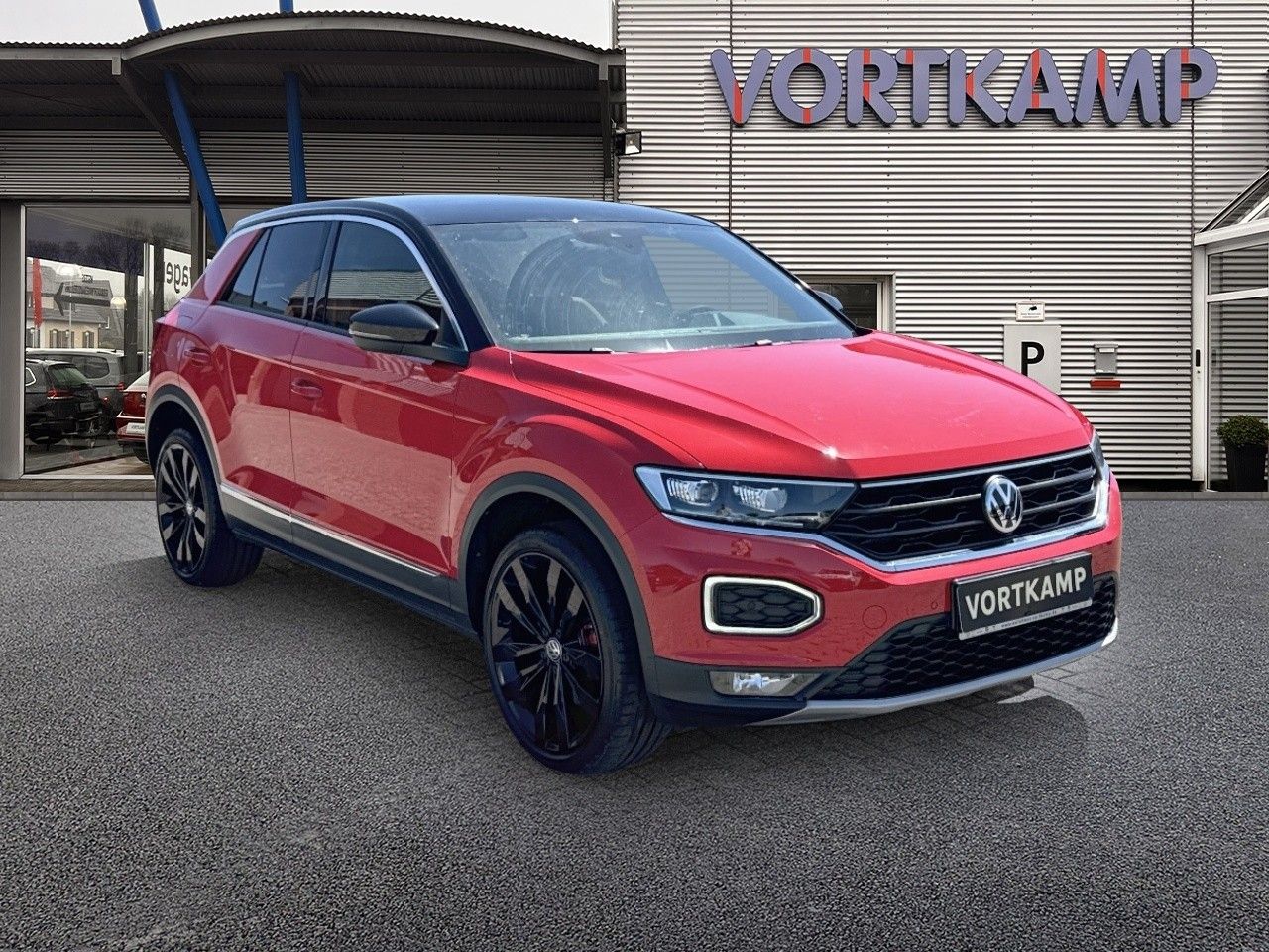 Volkswagen T-Roc Sport - Samsaru's Car Outlet