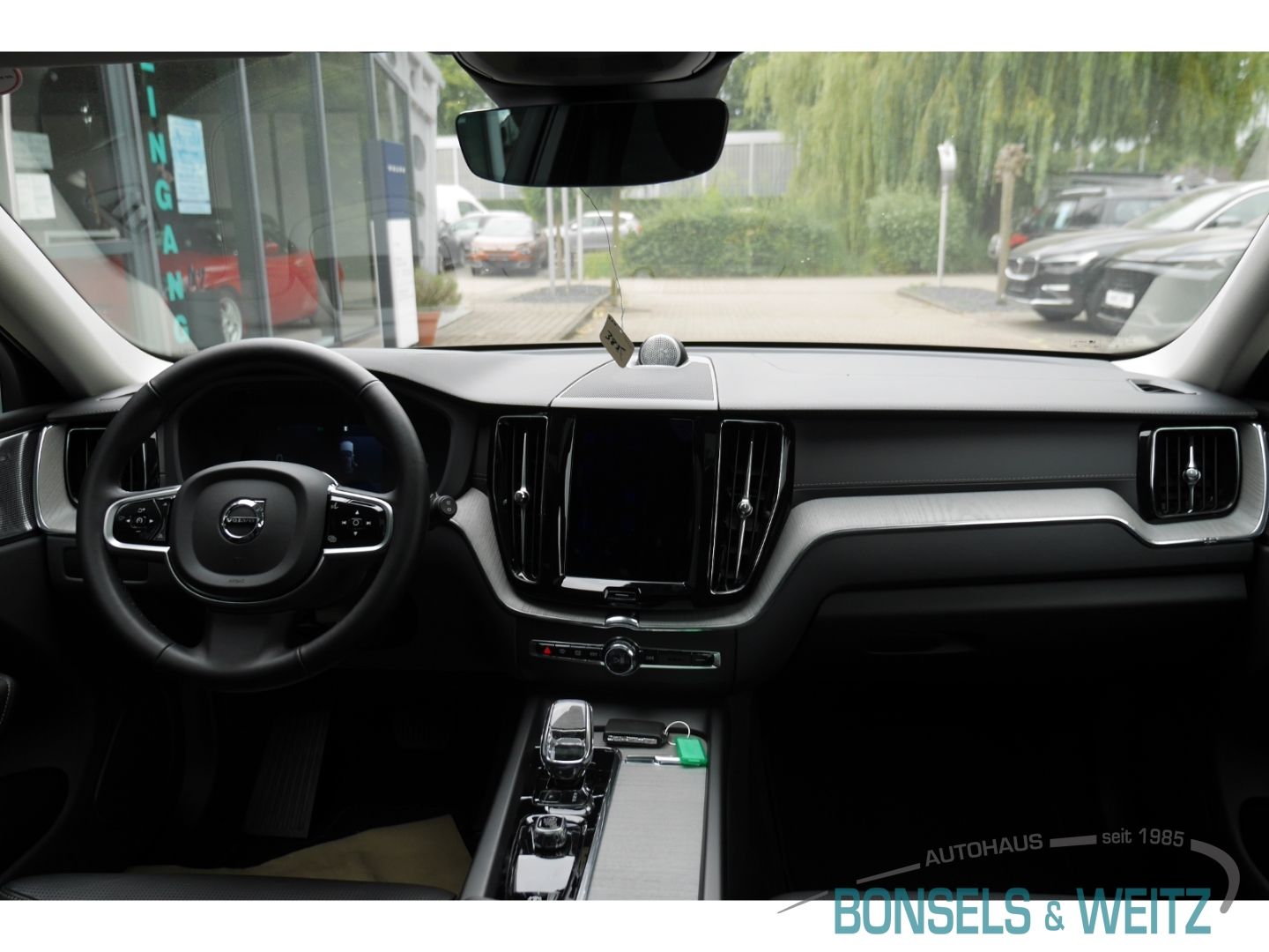 Volvo XC60 Ultra Dark Benzin EU6d B5 AWD MILD-HYBRID H