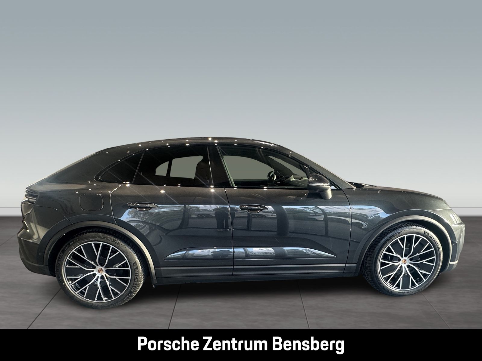 Porsche Macan 4S Electric
