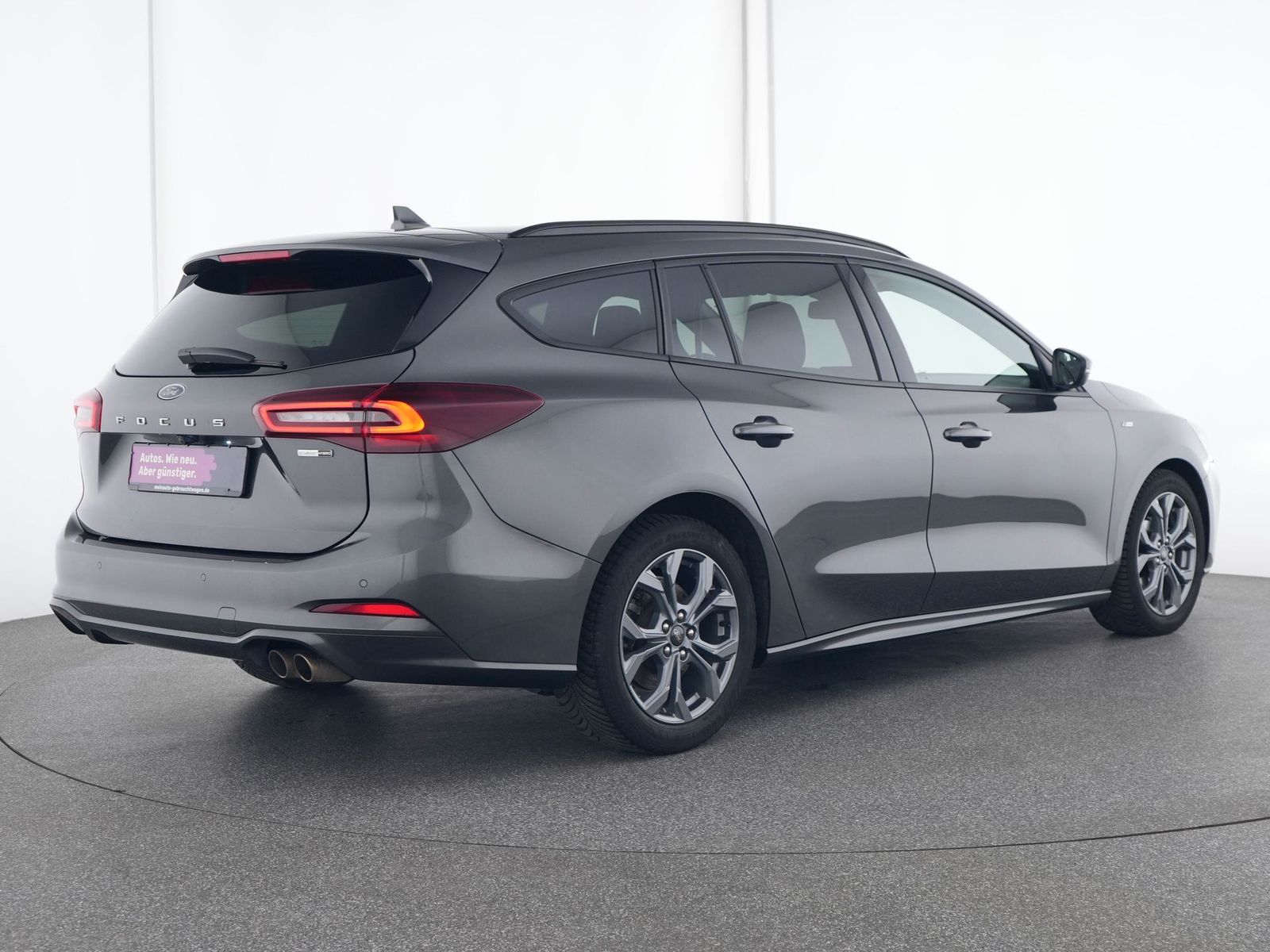 Ford Focus ST-Line X - Samsaru's Car Outlet