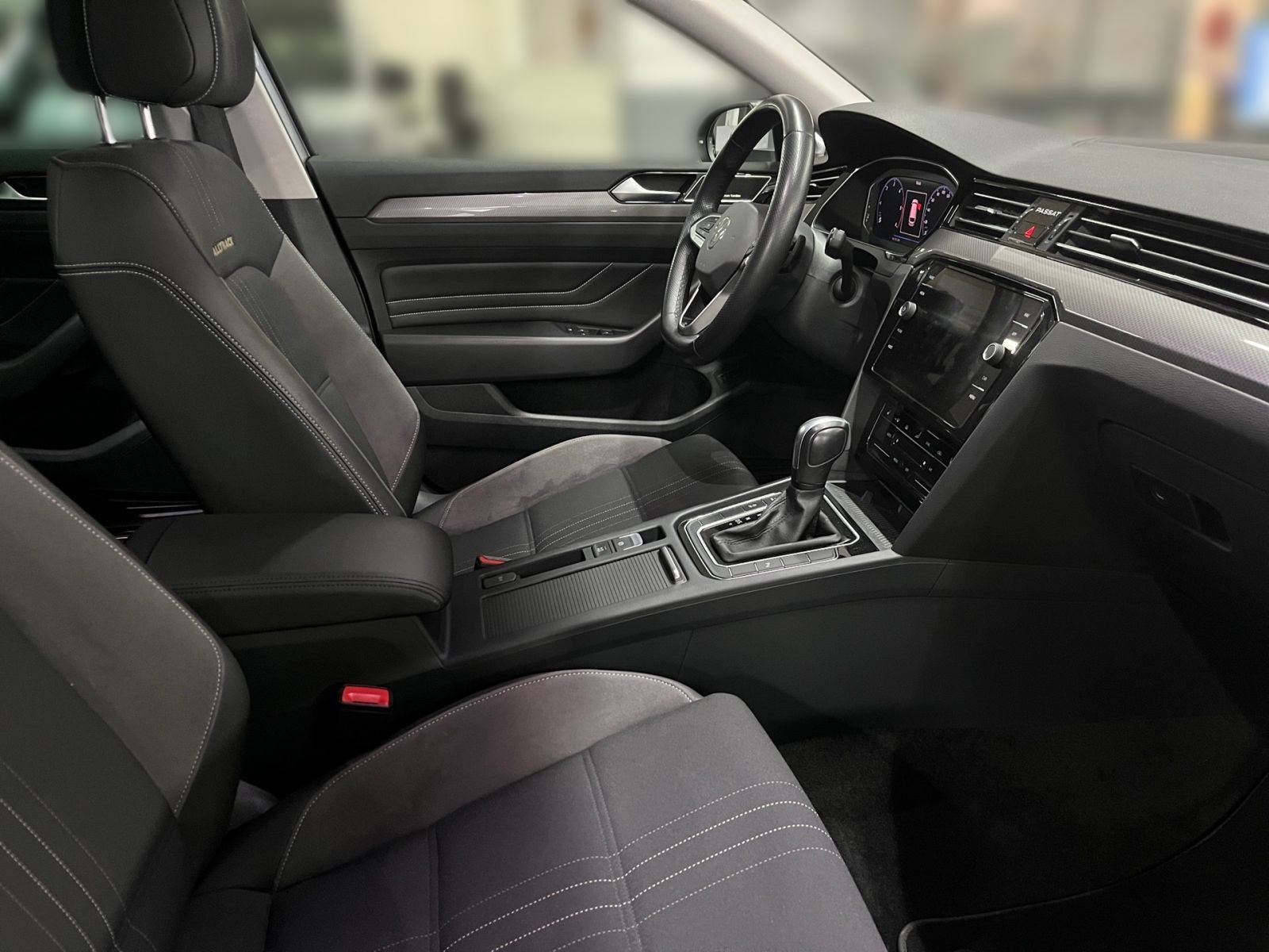 Volkswagen Passat Variant 2.0 TDI Alltrack 4Motion AHK LED