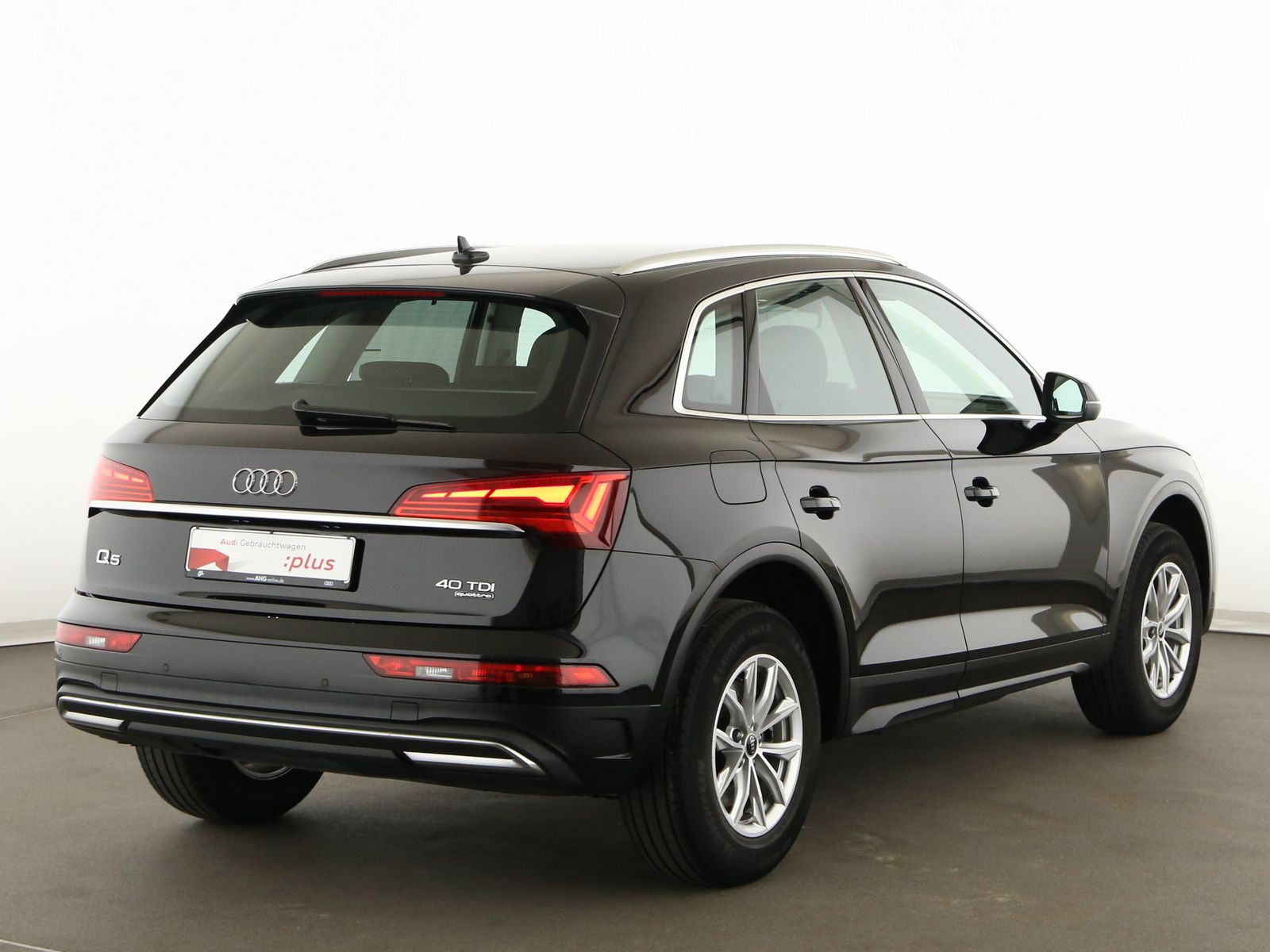 Audi Q5 40 TDI quattro S tronic - Samsaru's Car Outlet