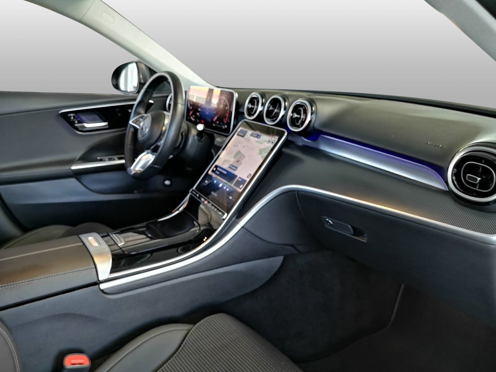 Mercedes-Benz C 180 Avantgarde - Samsaru's Car Outlet