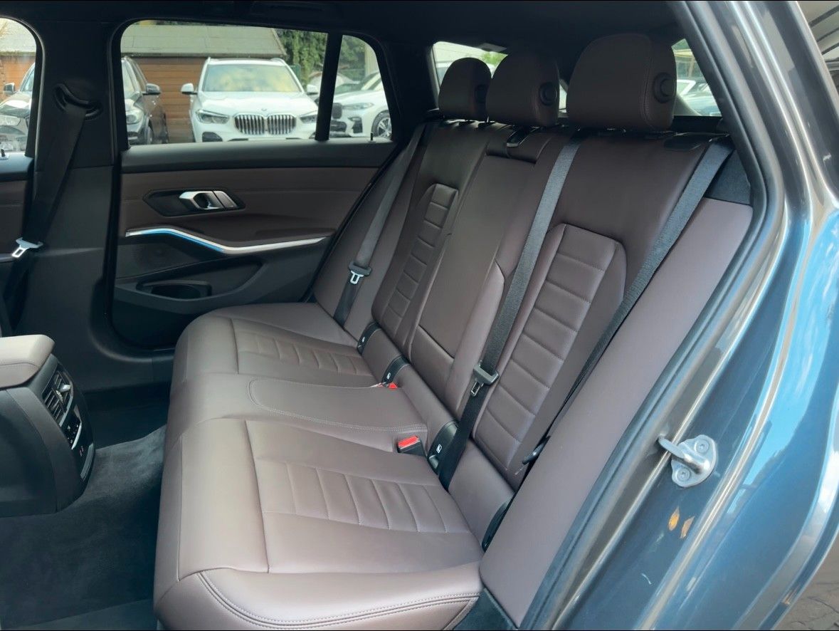 BMW 330e M Sport Shadow - Samsaru's Car Outlet