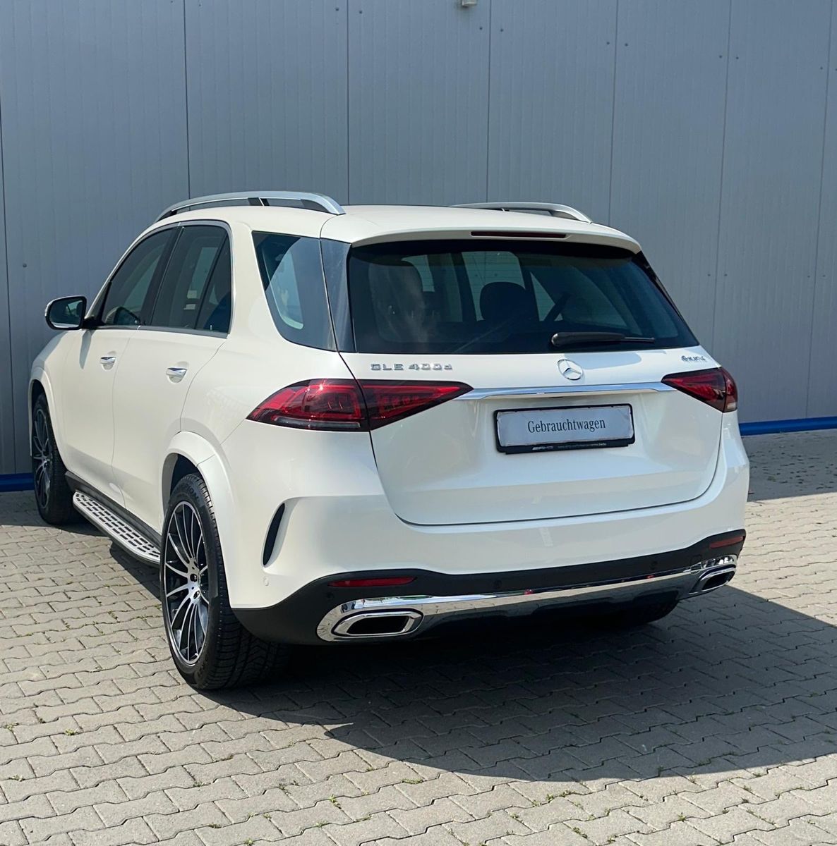 Mercedes-Benz GLE400 4M AMG-LINE DISTRONIC PANO HUD KEYLESS-GO