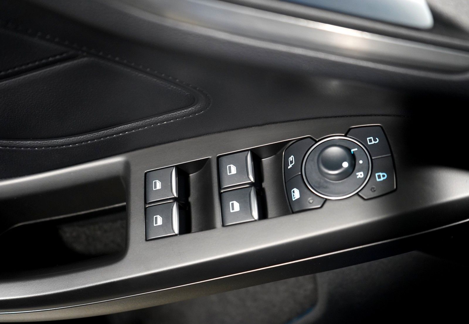 Ford Focus T 1.5 EcoB Titanium X*ACC*KAM*LED*1.HAND