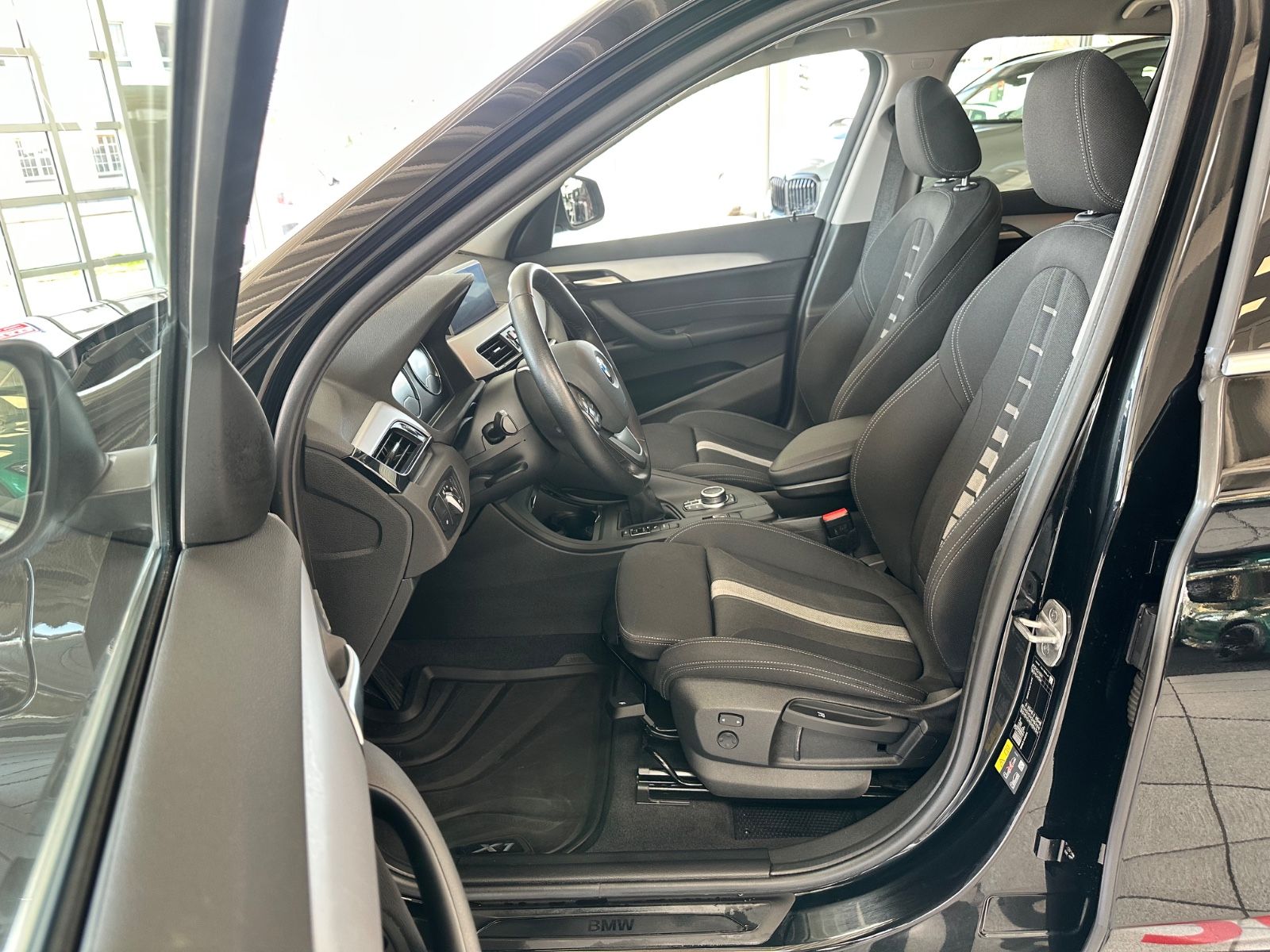 BMW X1 xDrive 25e - Samsaru's Car Outlet