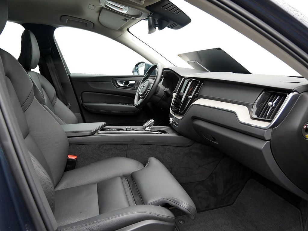 Volvo XC60 B4 Inscription AWD AHK FACEL. STANDHZ LED