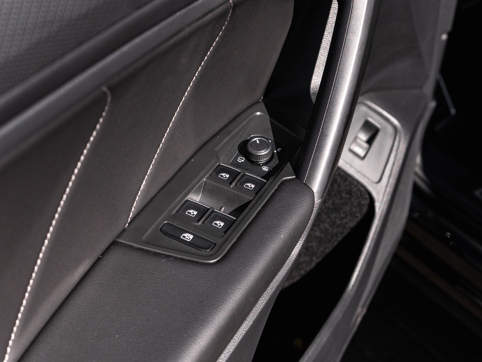 Volkswagen Tiguan Allspace R-Line 4M VOLLLL