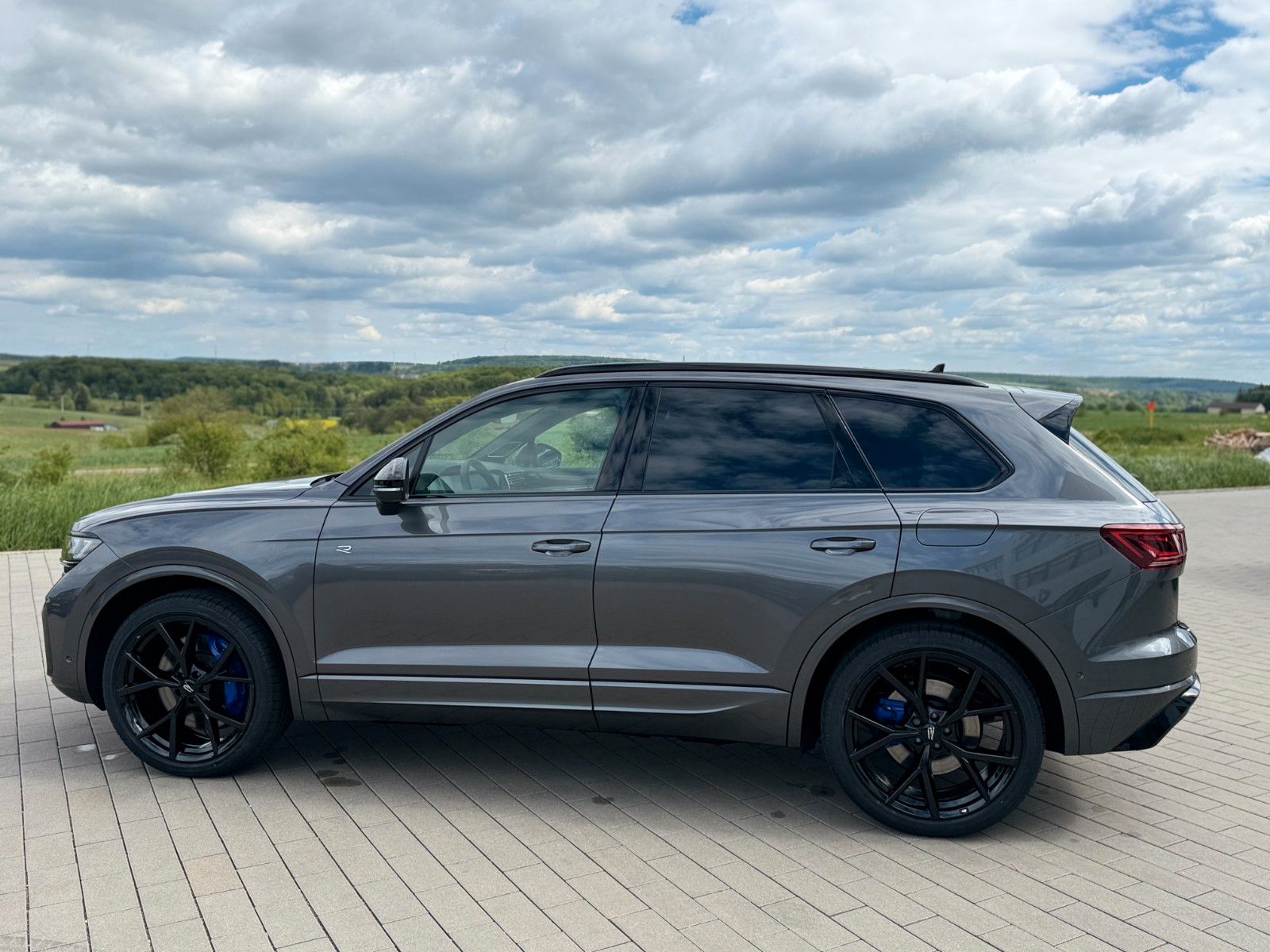 Volkswagen Touareg R eHYBRID+FINAL EDITION+AHK+PANO