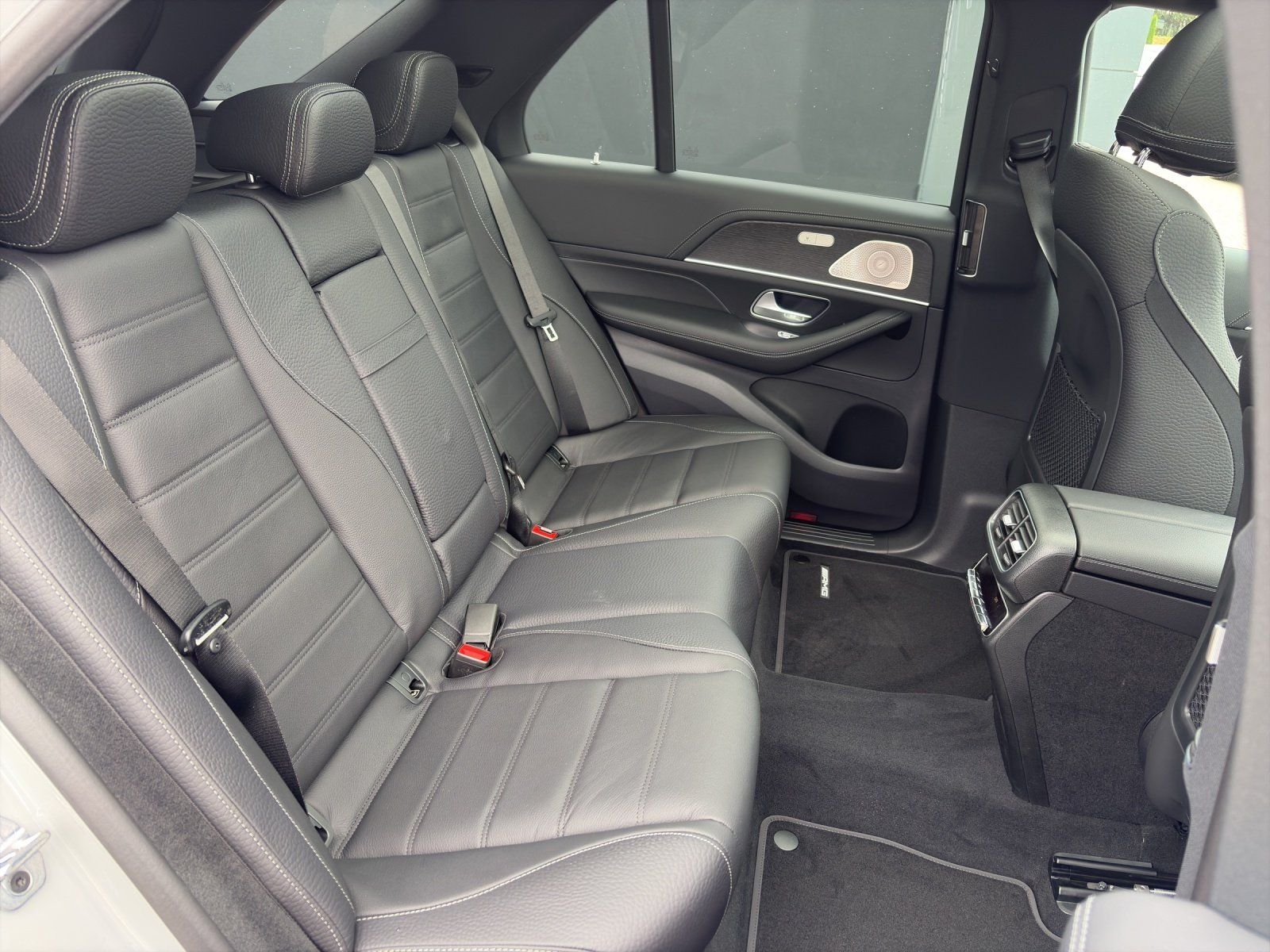 Mercedes-Benz GLE 450 d AMG Distro AHK Burm Keyless Pano 360°