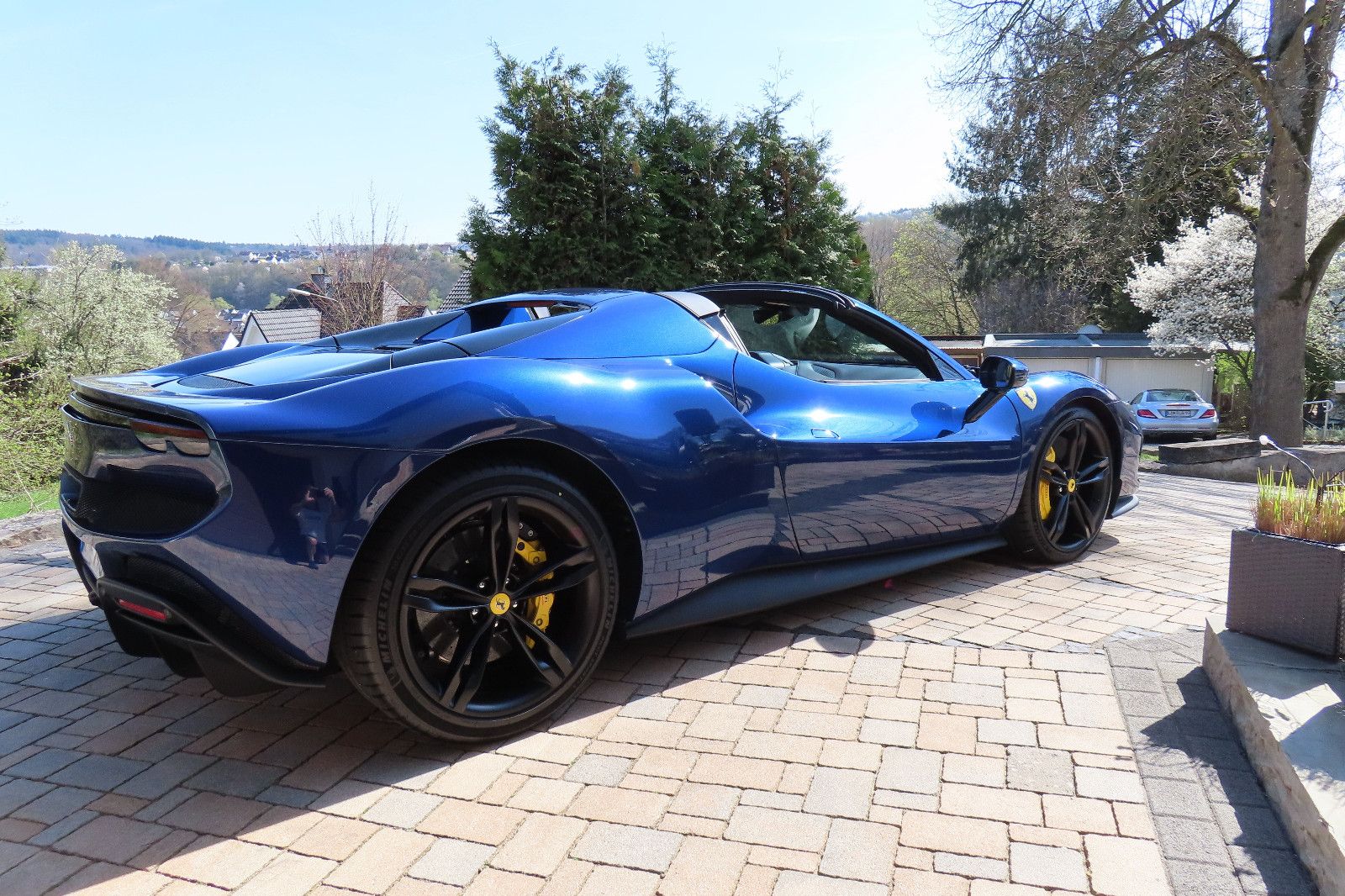 Ferrari 296 GTS - Samsaru's Car Outlet