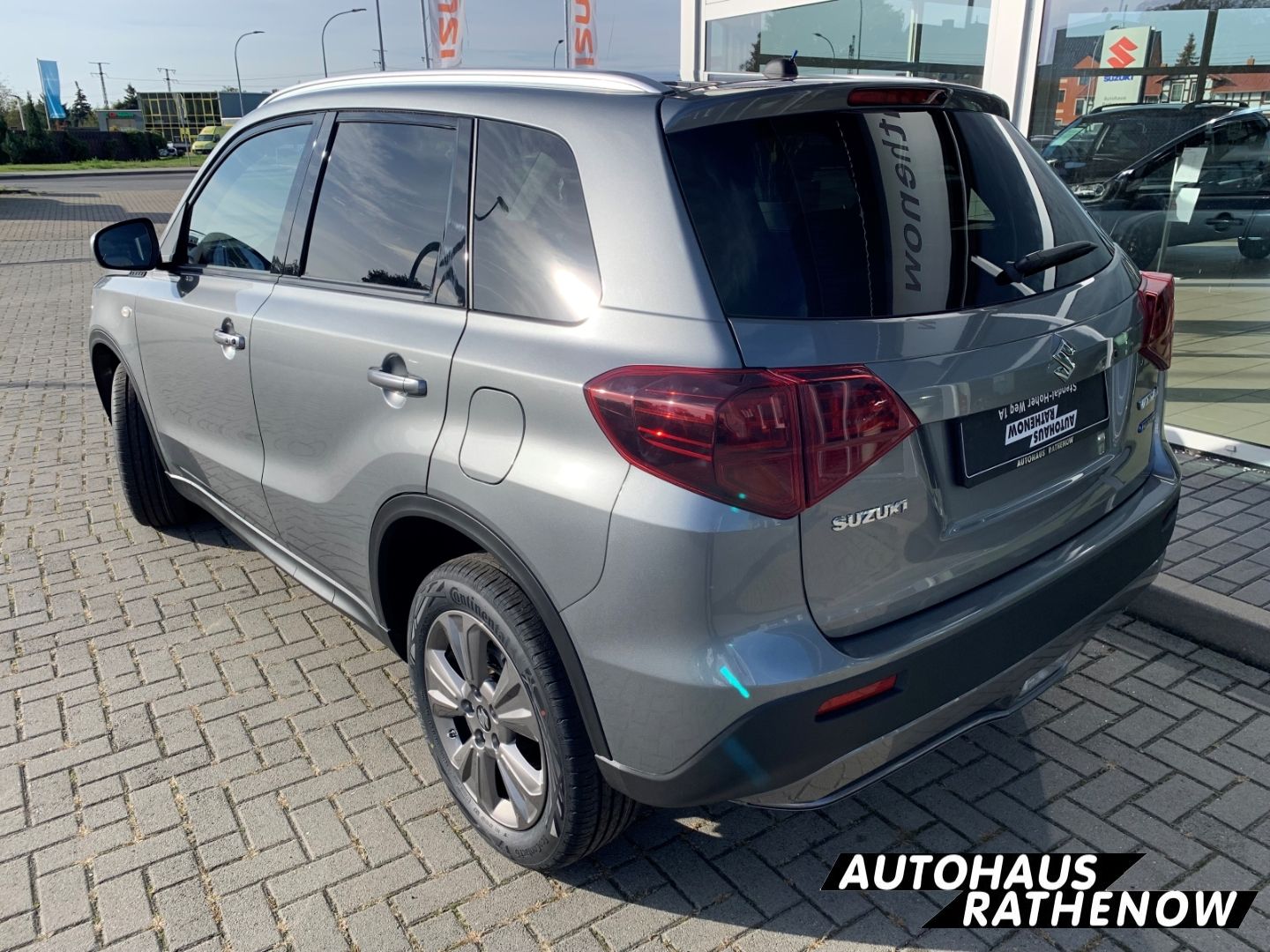 Suzuki Vitara 1.5 Hybrid Comfort Allrad - Samsaru's Car Outlet