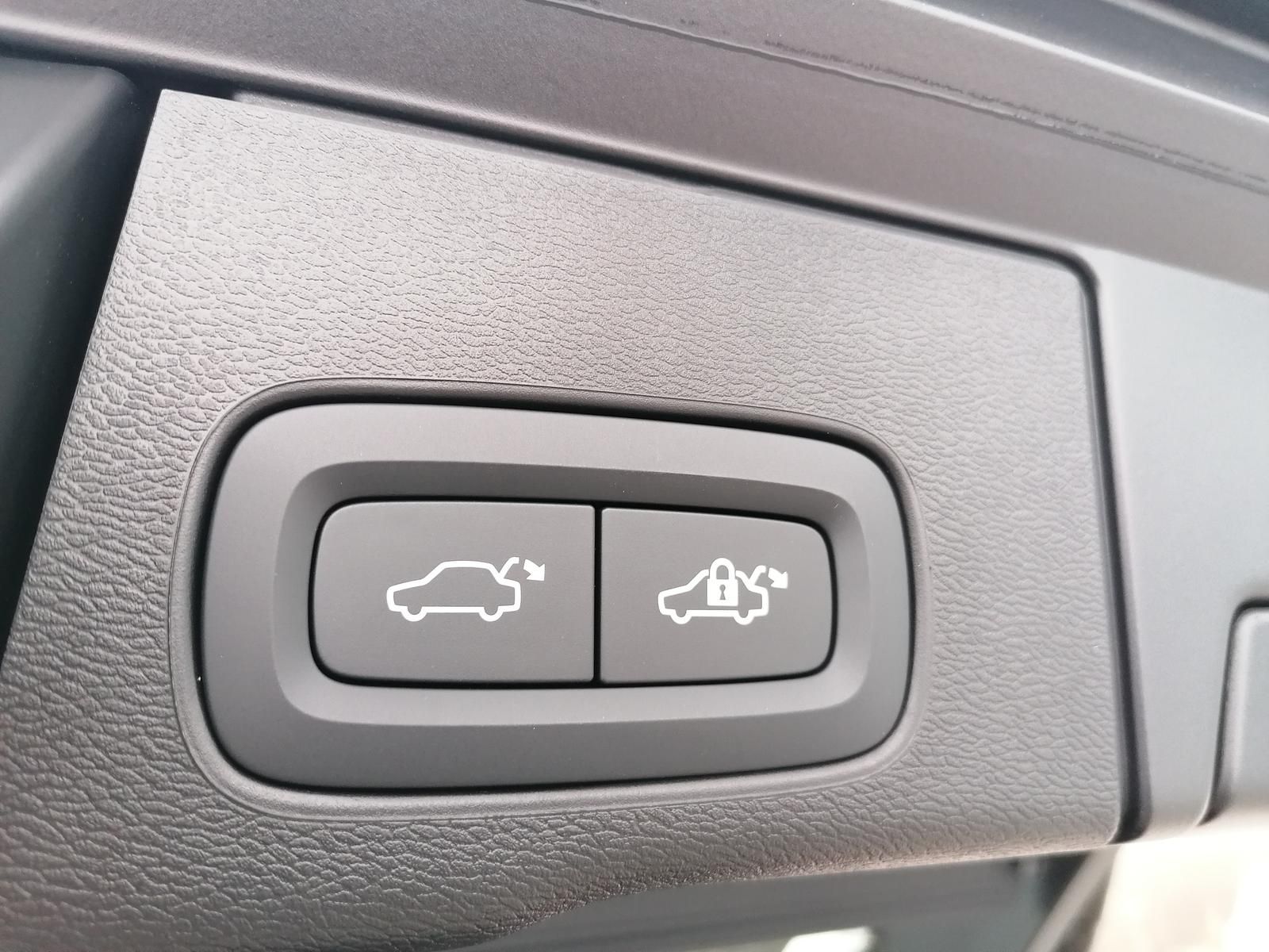 Volvo XC60 T6 AWD Recharge Plus Bright 0,5% 360° LED