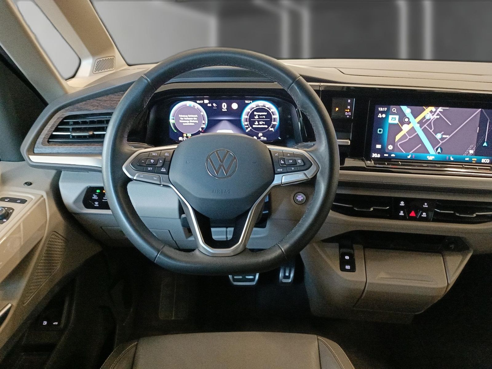 Volkswagen T7 Multivan 1,5 TSI eHybrid lang 4M AHK*ACC*LED