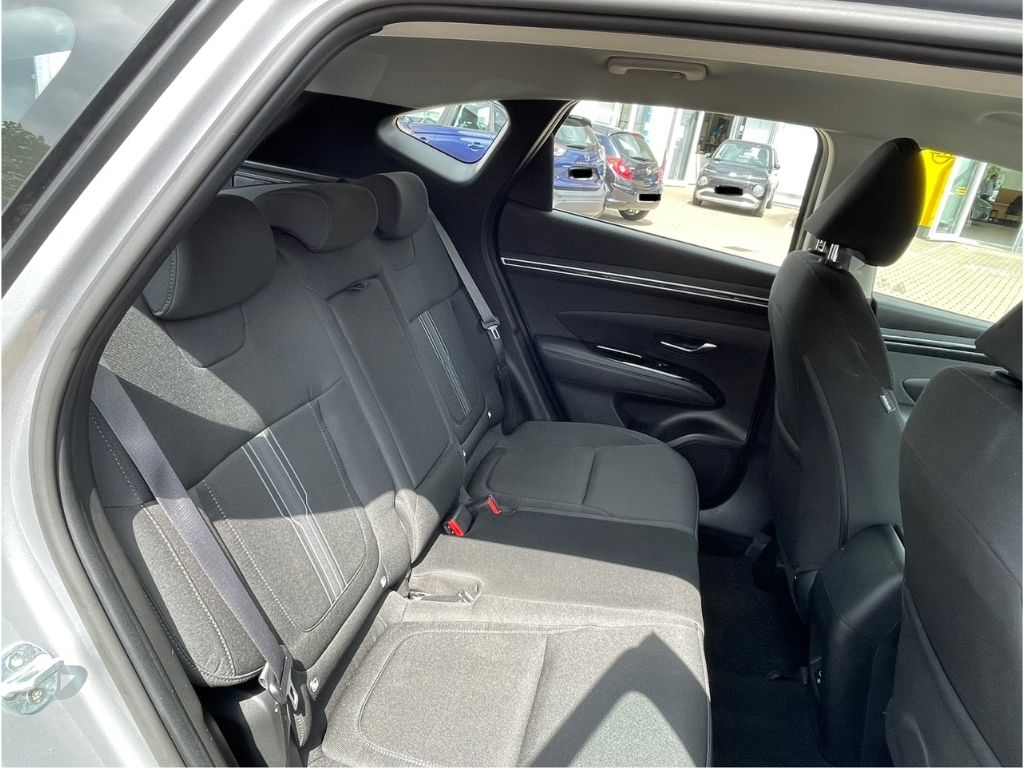 Hyundai Tucson Select Hybrid 2WD - Samsaru's Car Outlet
