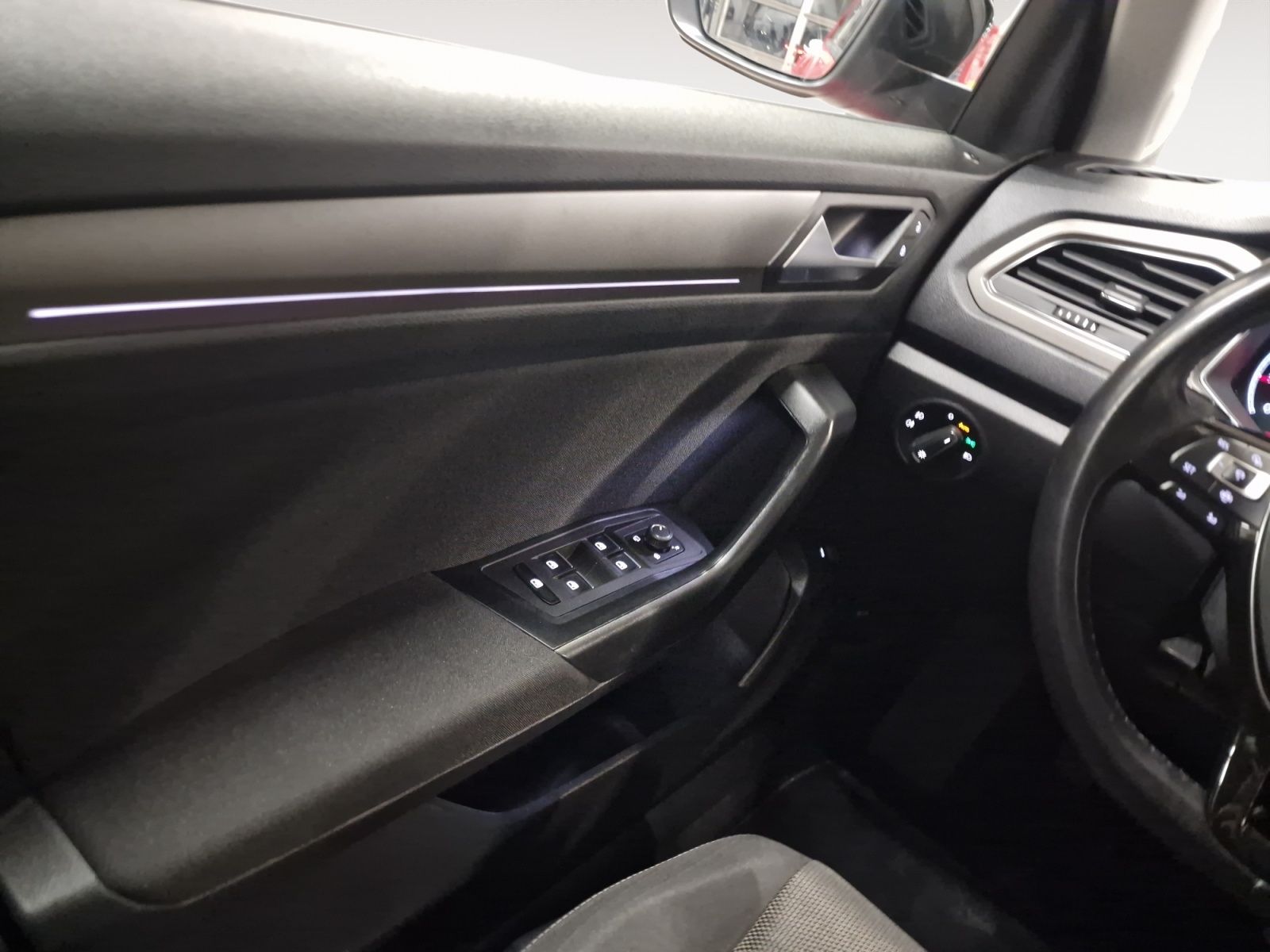 Volkswagen T-Roc 1.0 TSI Style - Samsaru's Car Outlet