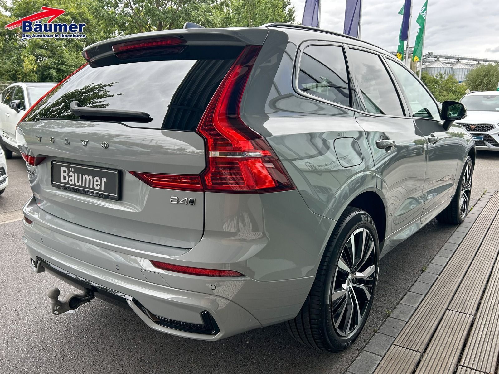Volvo XC60 B4 Mild-Hybr. AWD Plus Dark Geartronic +AHK
