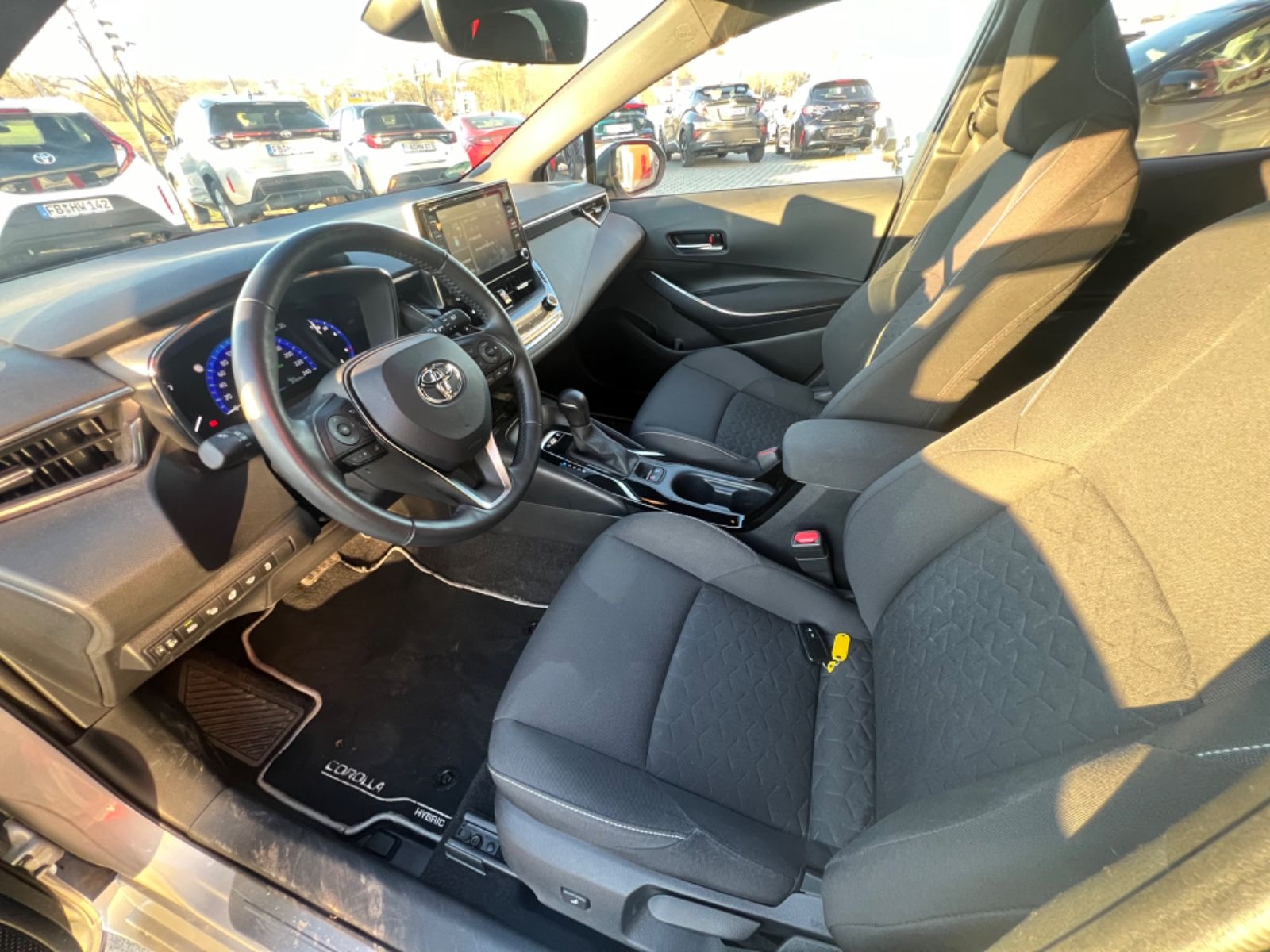Toyota Corolla Hybrid Team - Samsaru's Car Outlet