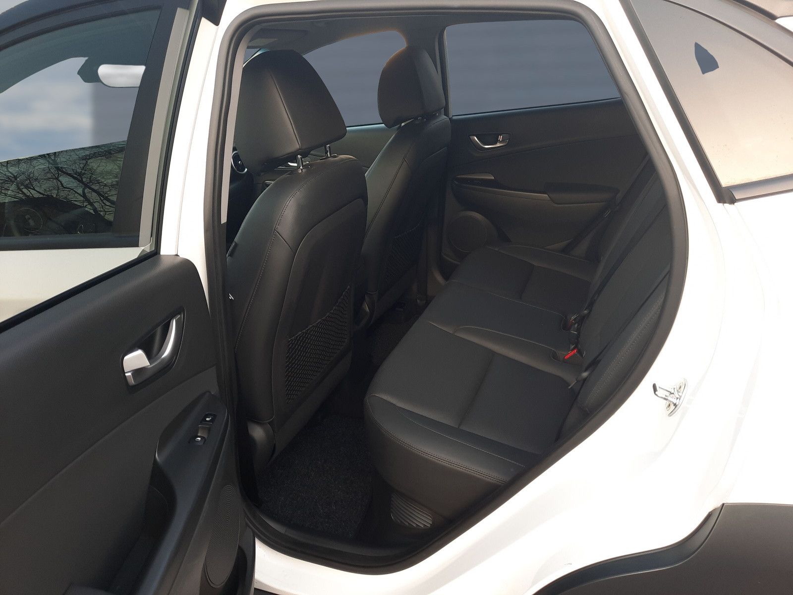 Hyundai Kona 1.6 T-GDI HEV Prime - Samsaru's Car Outlet