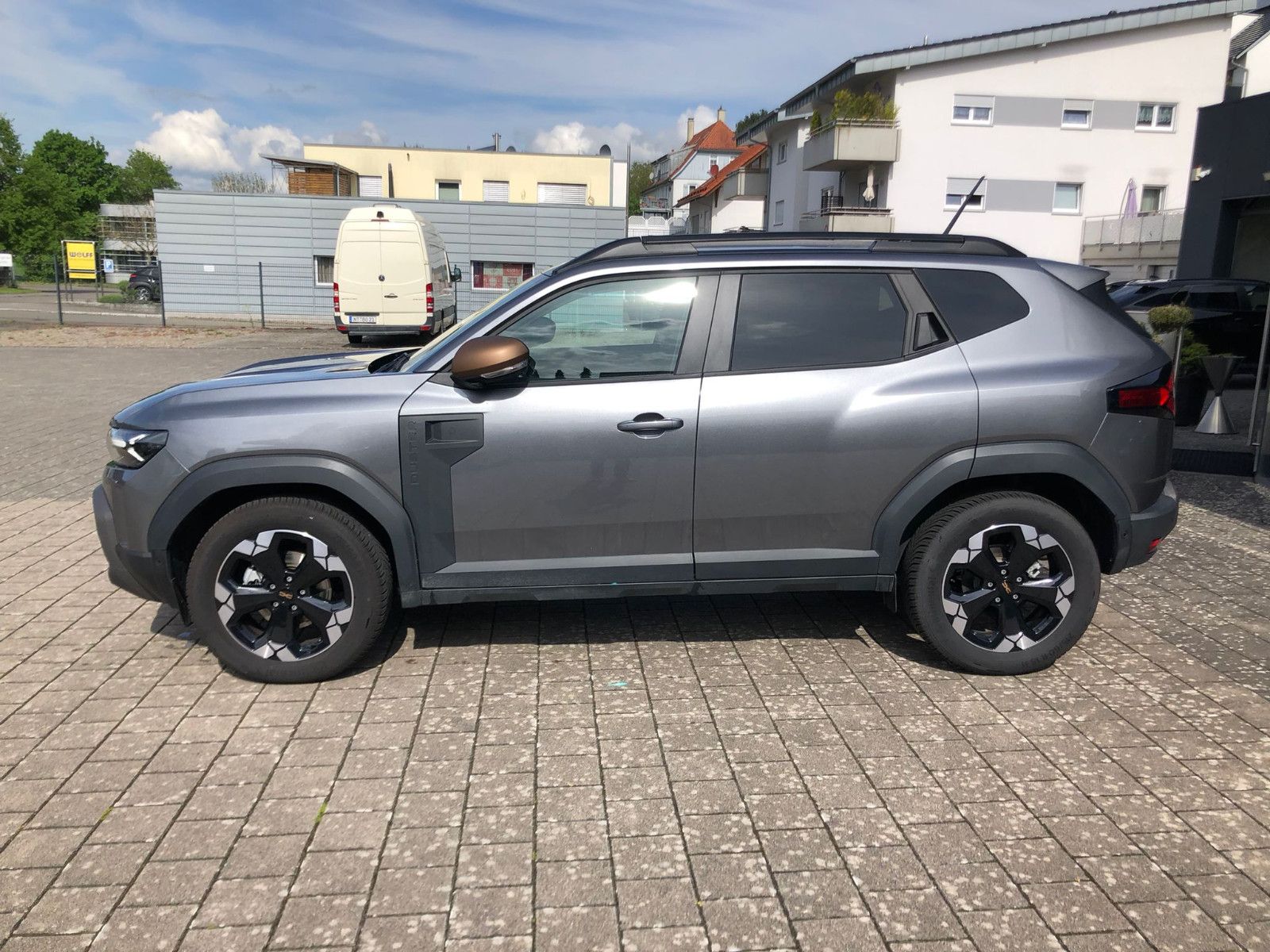 Dacia Duster HYBRID 140 Extreme+ - Samsaru's Car Outlet