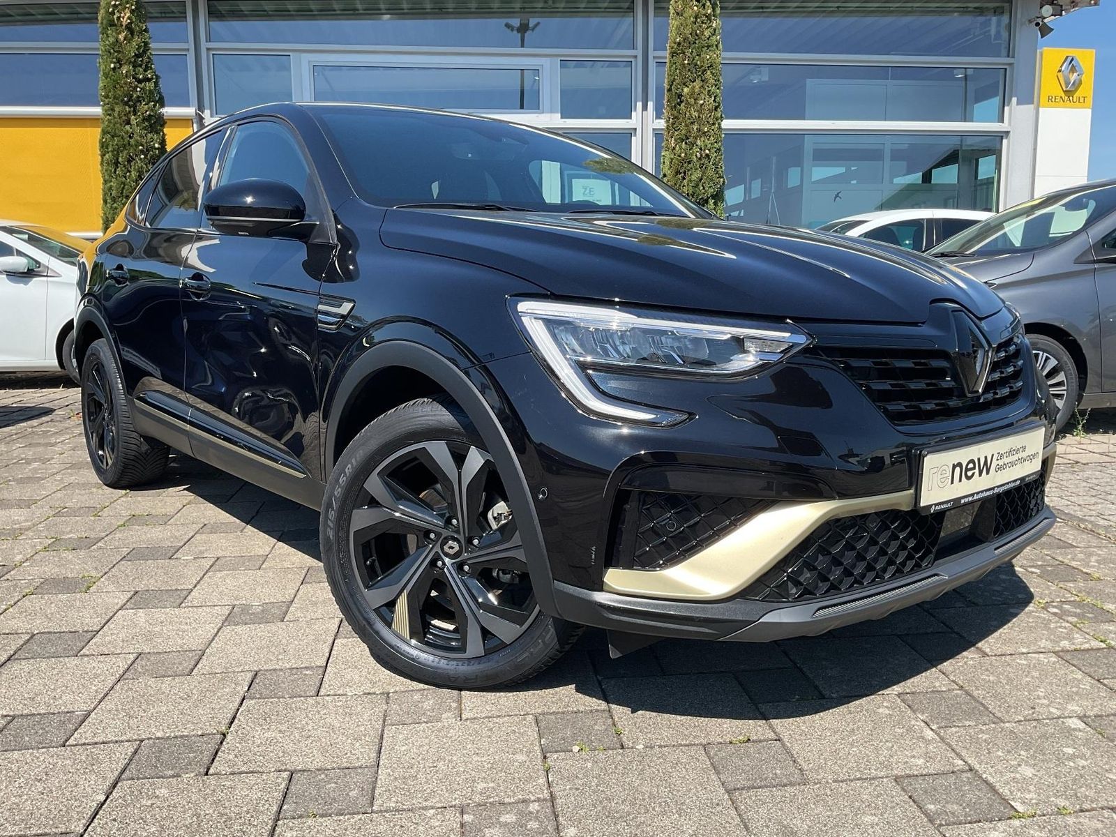 Renault Arkana E-TECH engineered hybrid 145 - Samsaru's Car Outlet