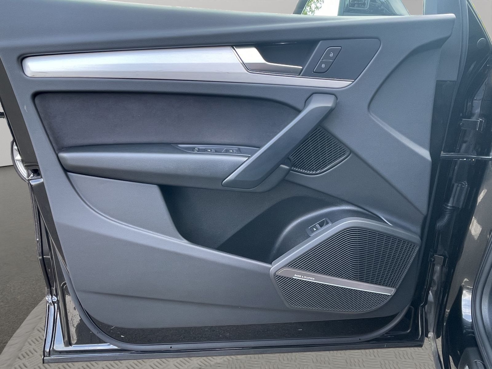 Audi Q5 40 TDI qu S line Matrix B&O Pano HuD AHK 360