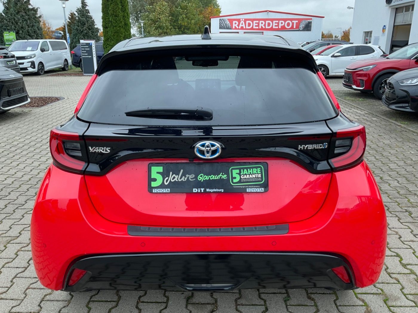 Toyota Yaris 1.5 Style ACC+LED+Navi+Pano+SD+SHZ+2xKlima