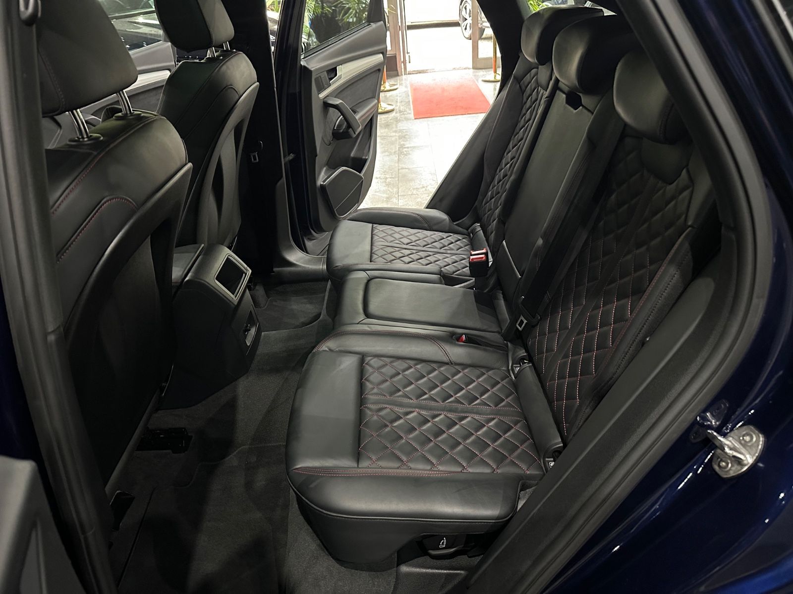 Audi Q5 Sportback 40 TDI quattro S line - Samsaru's Car Outlet
