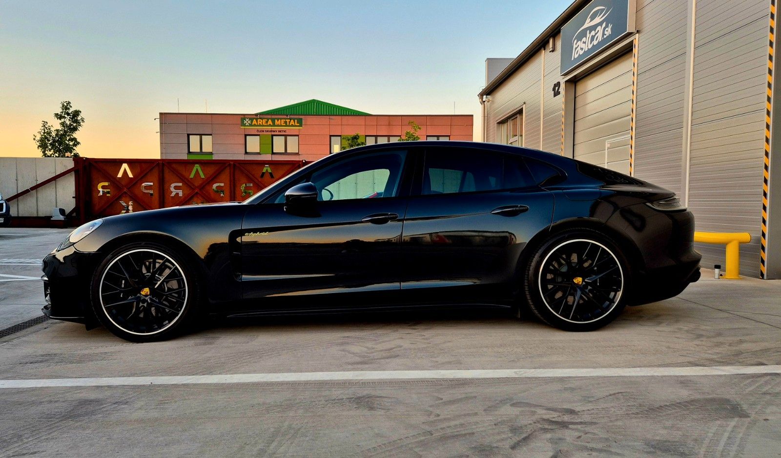 Porsche Panamera 4 E-Hybrid Platinum Edition