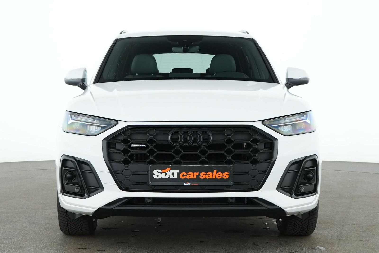Audi Q5 40 TDI quattro S line - Samsaru's Car Outlet