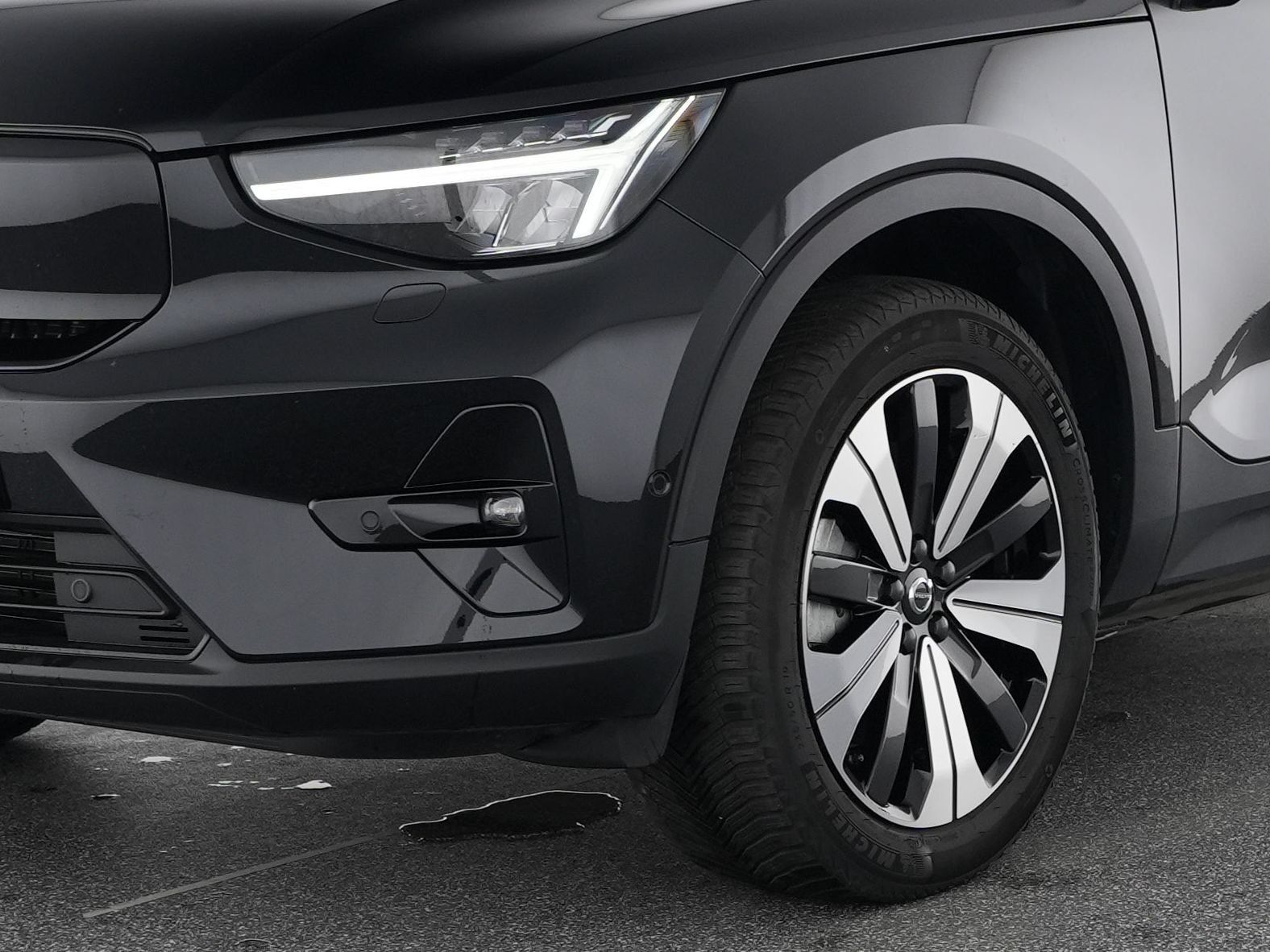 Volvo XC40 Recharge Ultimate - Samsaru's Car Outlet