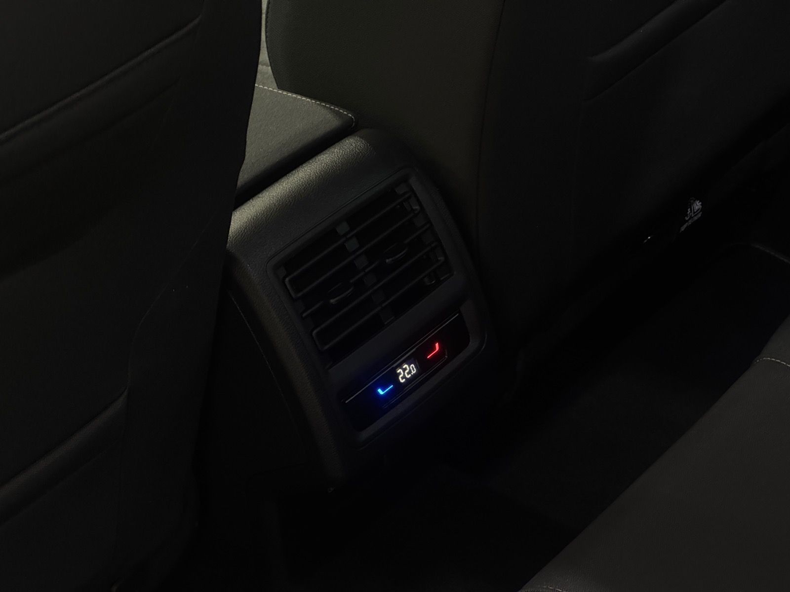Volkswagen Golf Style 2.0 TDI DSG - Samsaru's Car Outlet
