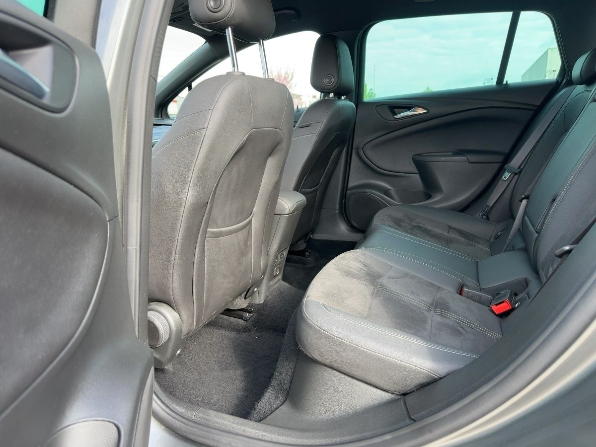 Opel Astra K 1.5 D Ultimate - Samsaru's Car Outlet