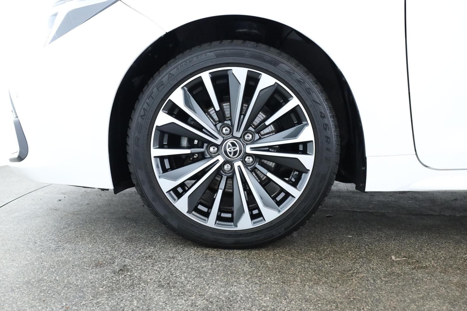 Toyota Corolla Touring Sports 1.8 CVT Team D Navi Kam