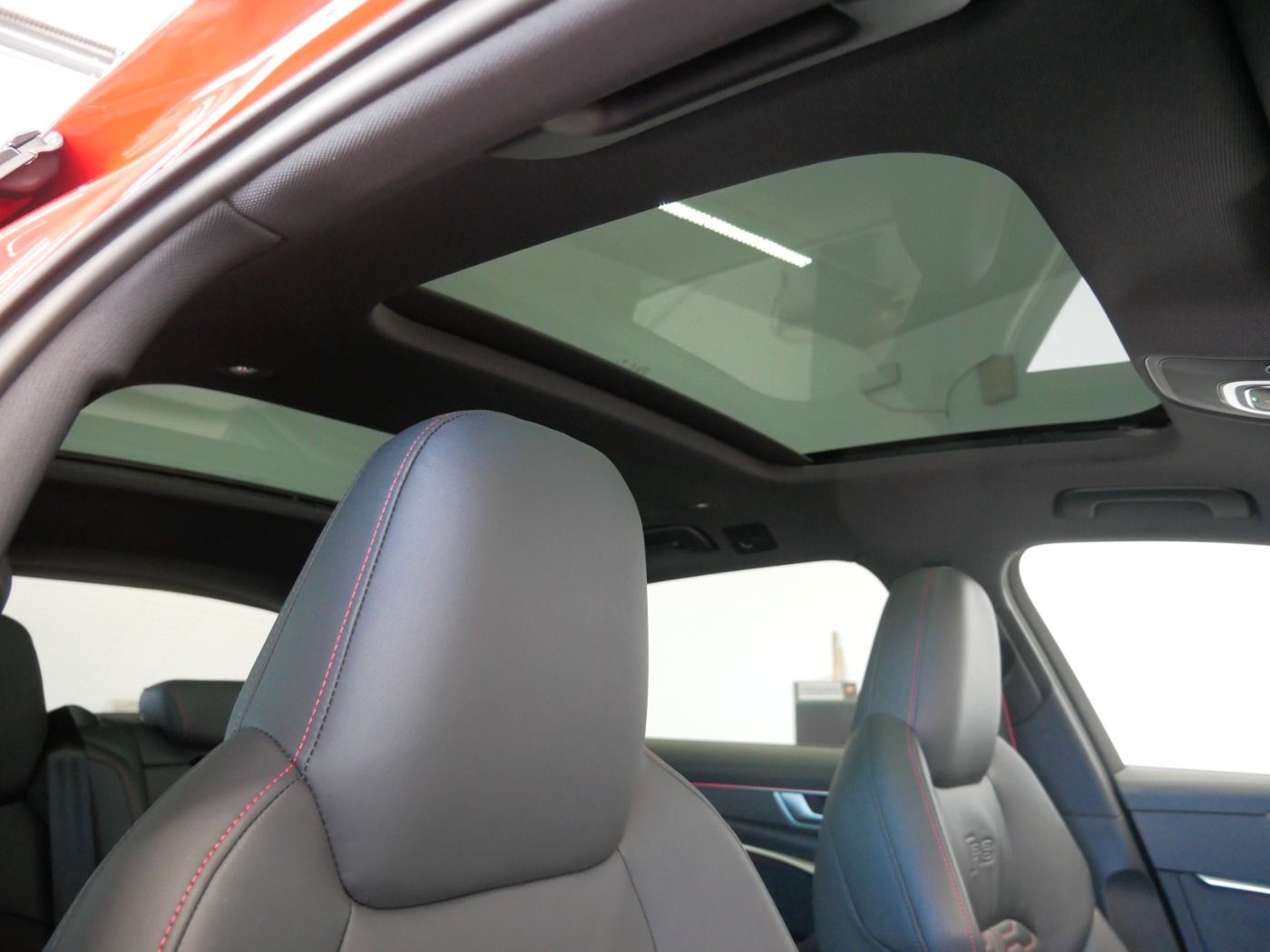 Audi RS 6 Avant tiptr. KERAMIK MATRIX AHK PANO HEAD-U