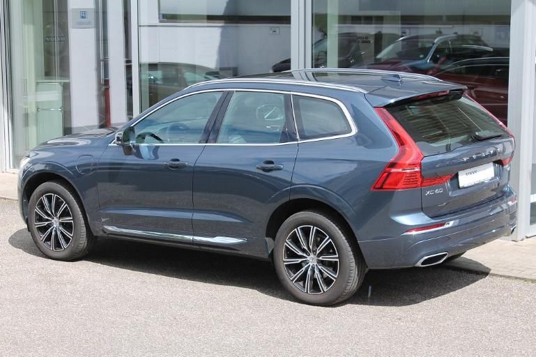 Volvo XC60 T8 Inscription  4C-ACC-StHzg-Massage-AHK
