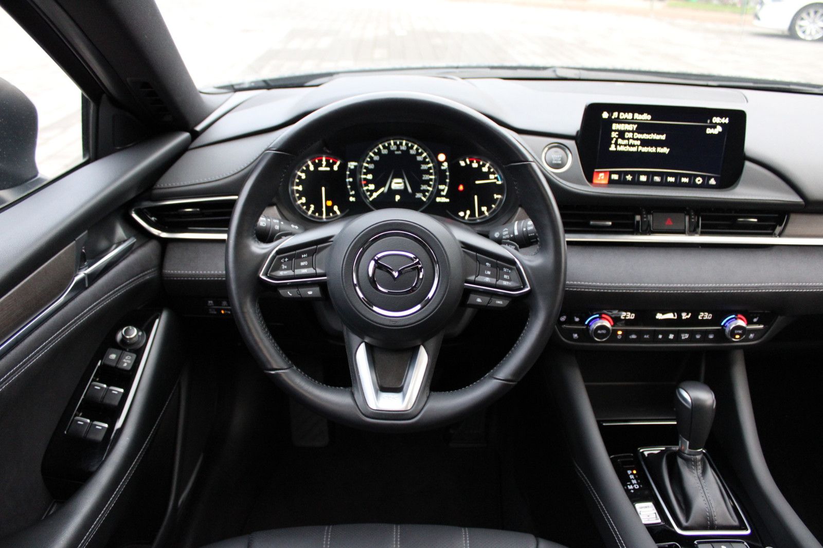 Mazda 6 Kombi TAKUMI*LEDER*360*HUD*BOSE**GSD*MATRIX