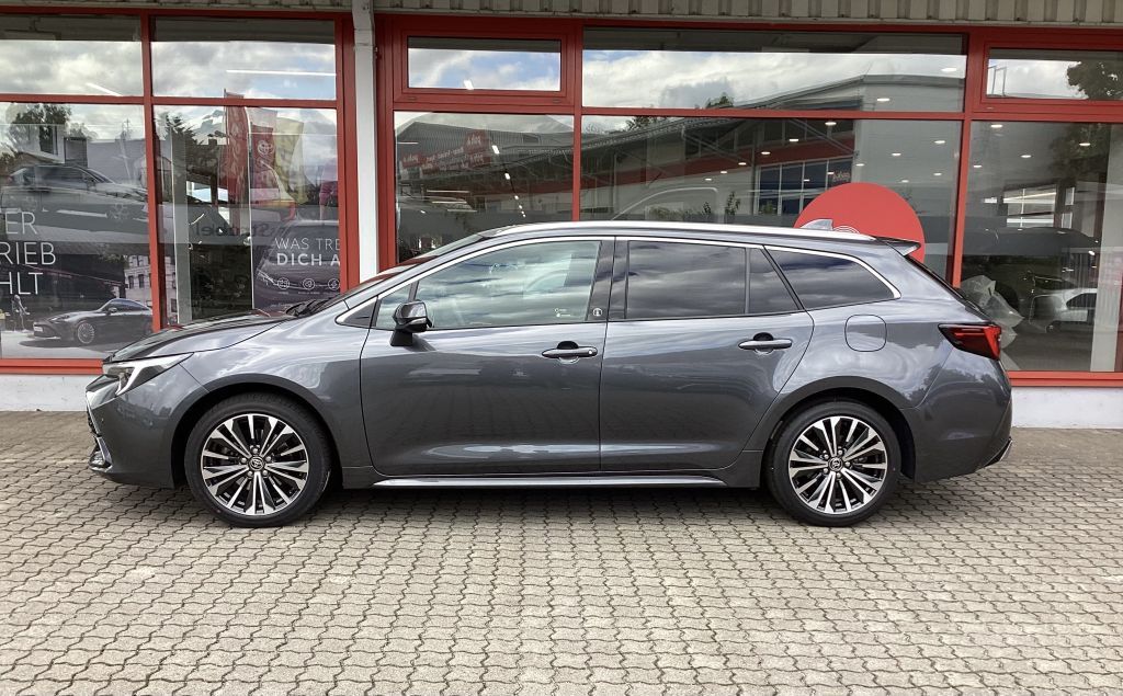 Toyota Corolla 2.0 Hybrid Touring Sports Team Deutschla