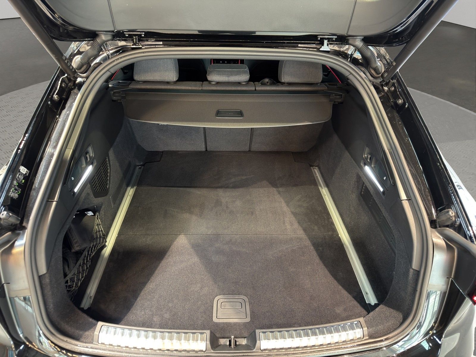 Audi A6 Avant 2.0 TDI qu. S Line Matrix AHK Pano edit
