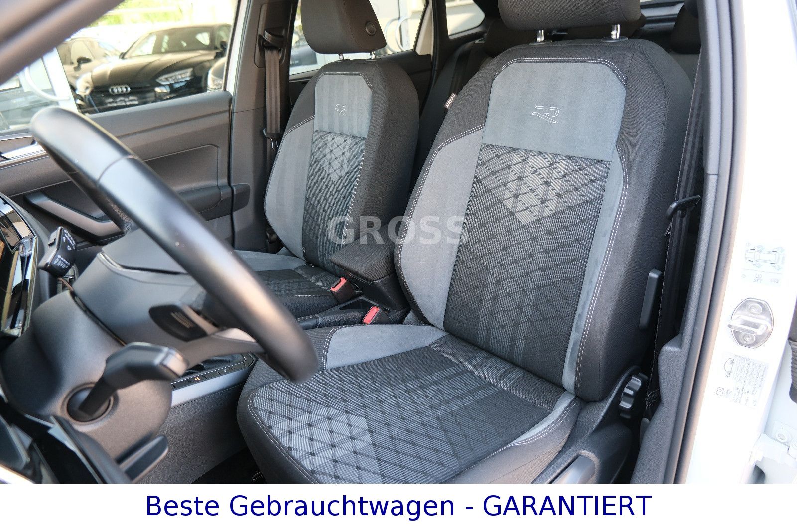 Volkswagen Taigo 1.5 TSI R-Line - Samsaru's Car Outlet