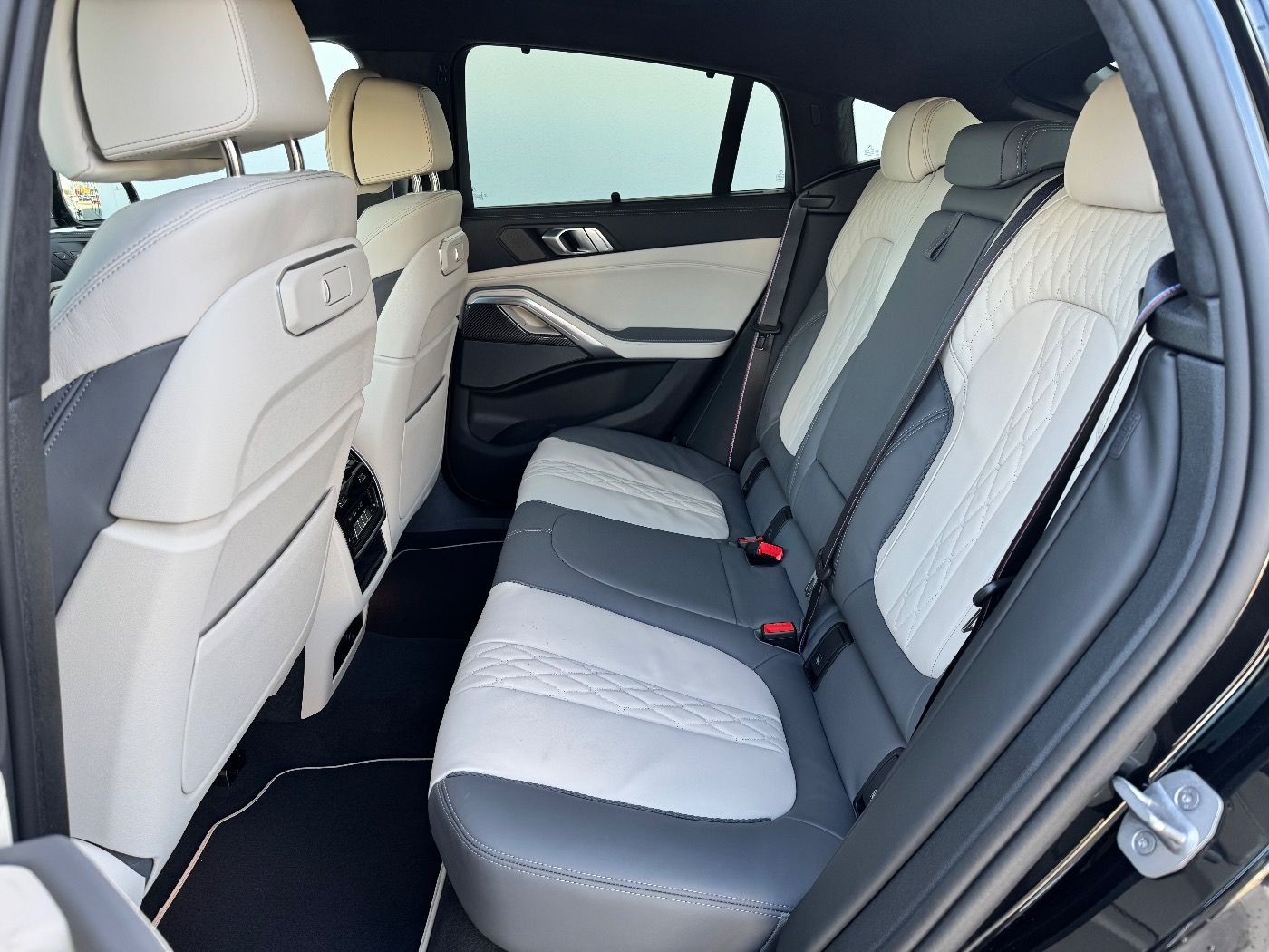 BMW X6 xDrive40d M-Sport-Pro 22-Zoll/LuftFW/AHK/StHz