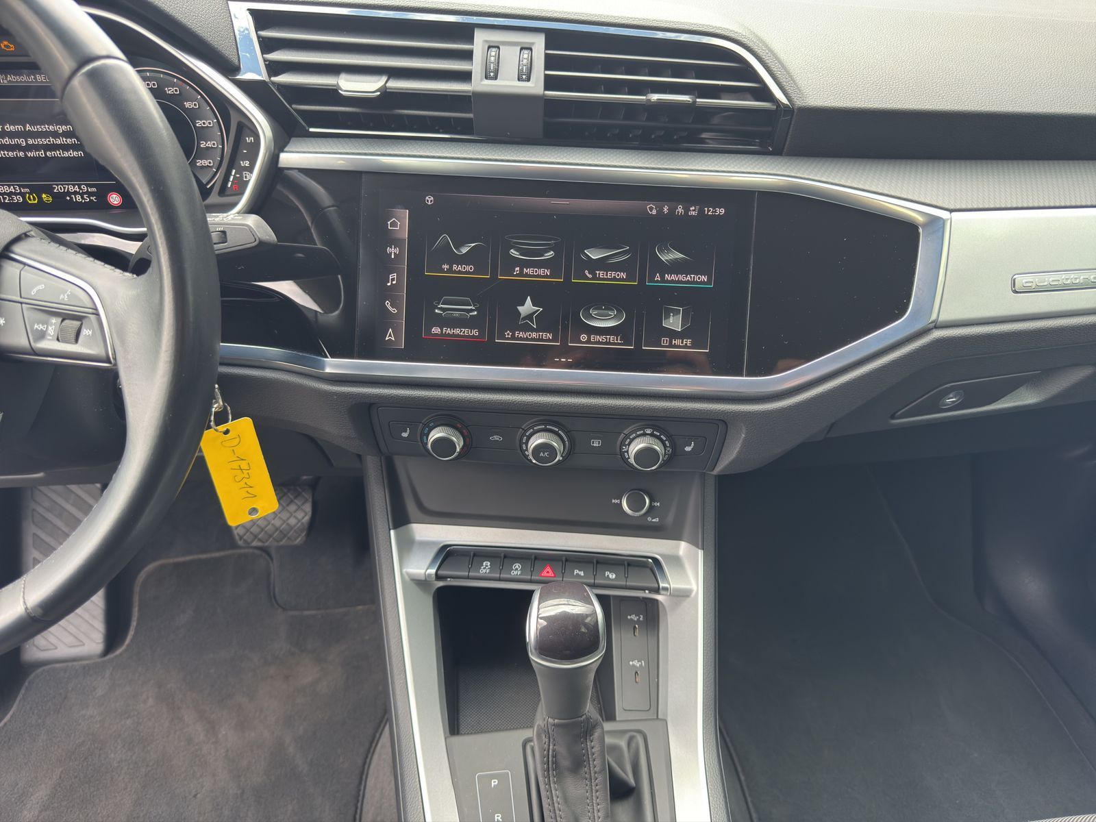Audi Q3 35 2.0 TDI quattro advanced - Samsaru's Car Outlet
