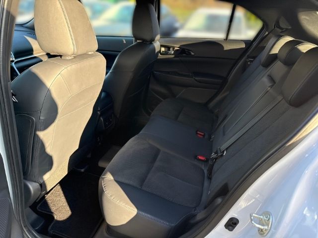 Mitsubishi Eclipse Cross Plus Select 2.4 PHEV 4WD Allwetter