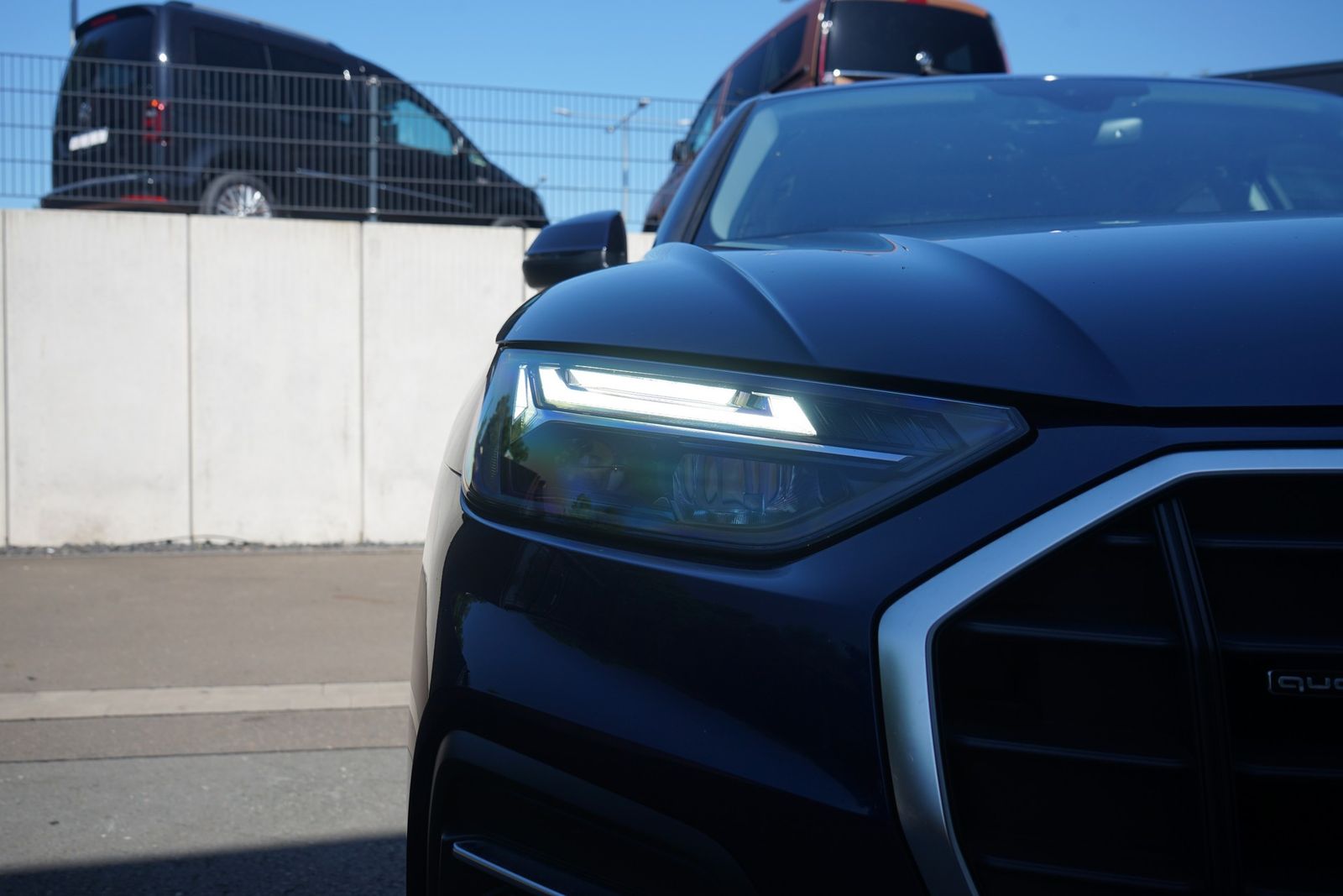 Audi Q5 40 2.0 TDI quattro - Samsaru's Car Outlet