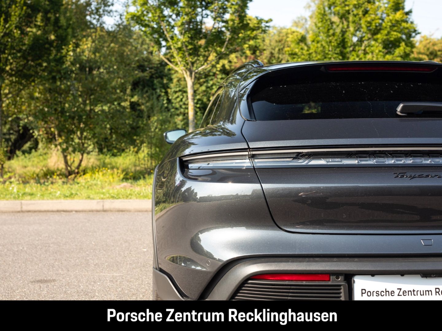 Porsche Taycan 4 Cross Turismo BOSE Panorama LED-Matrix
